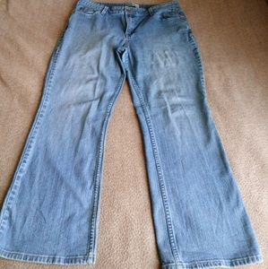 Signature by Levi Strauss jeans